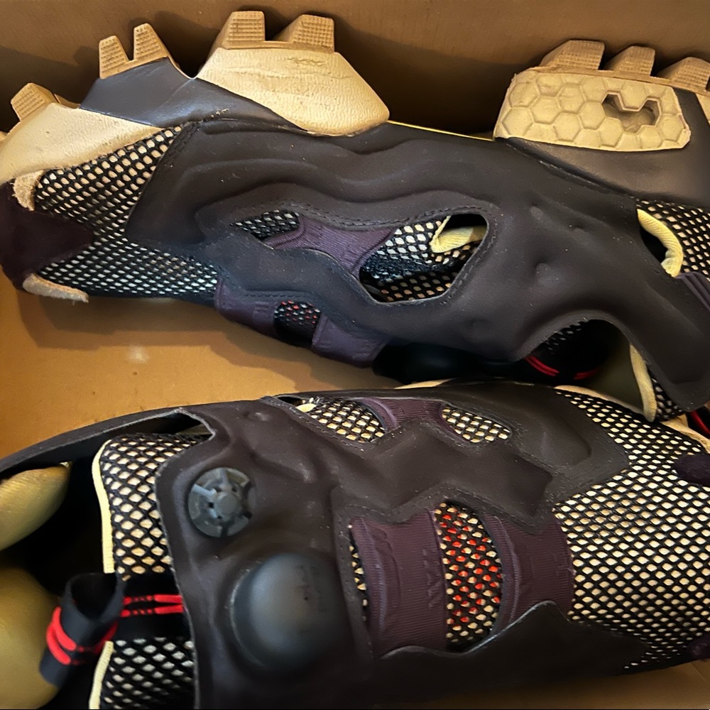 Reebok Mid Pump’s
